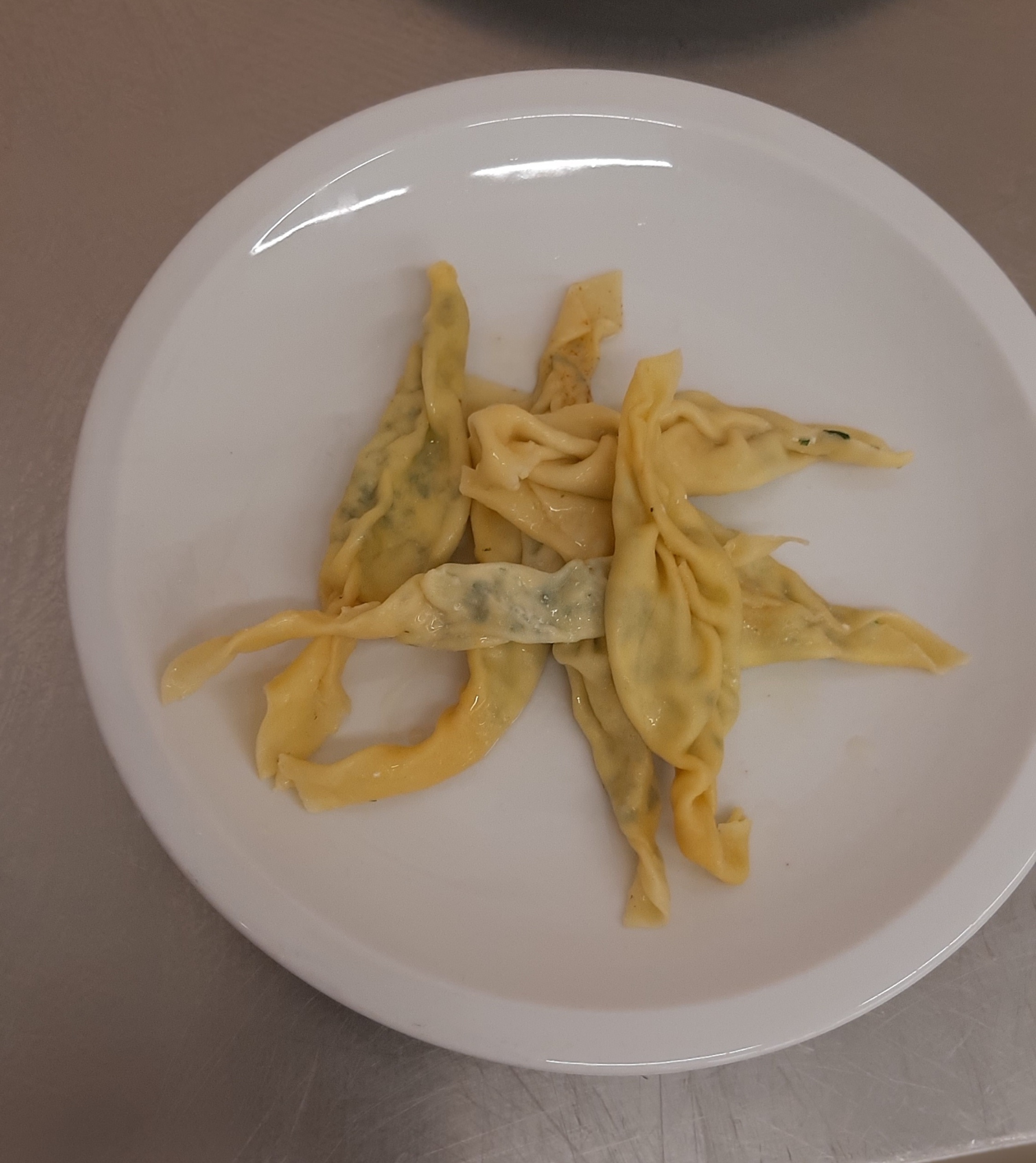 Tortelli ricotta e spinaci al burro e salvia
