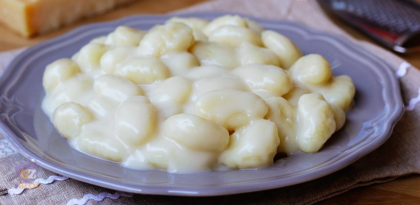 Gnocchi di patate con fonduta di toma