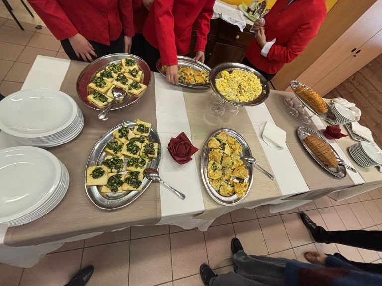 b5e98043-4b58-405c-8f8a-ff0b79bd0a2b